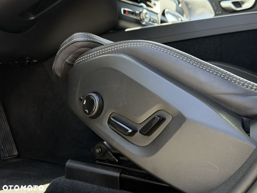 Volvo XC 60 - 23