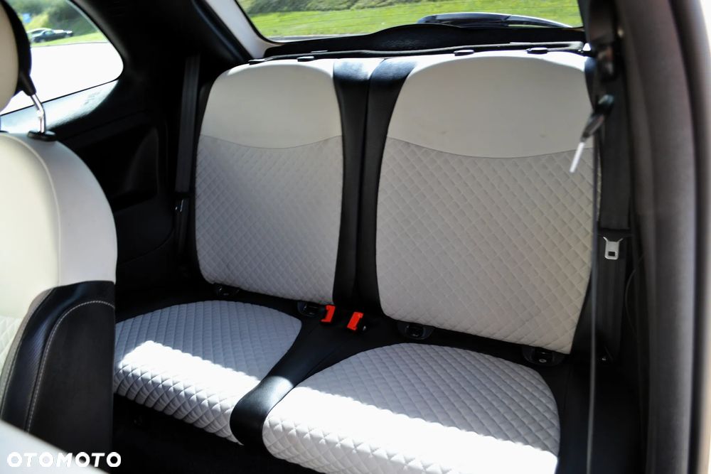 Fiat 500 1.0 Hybrid Launch Edition - 8