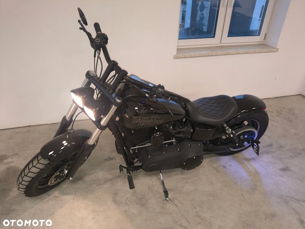 Harley-Davidson Dyna Fat Bob - 8