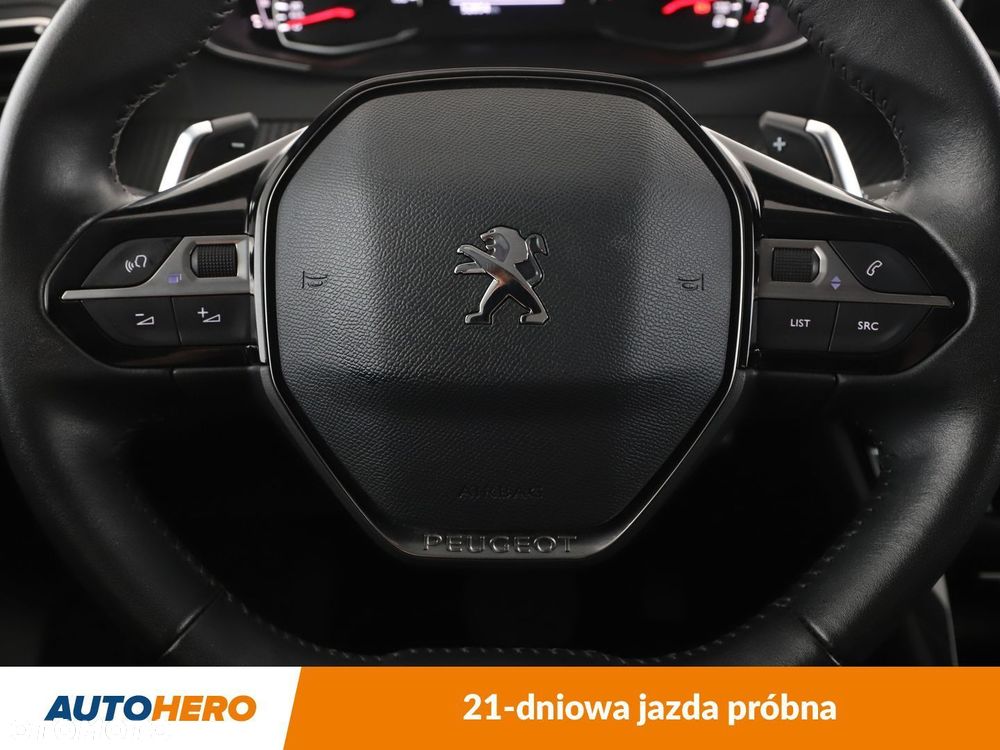 Peugeot 208 - 19