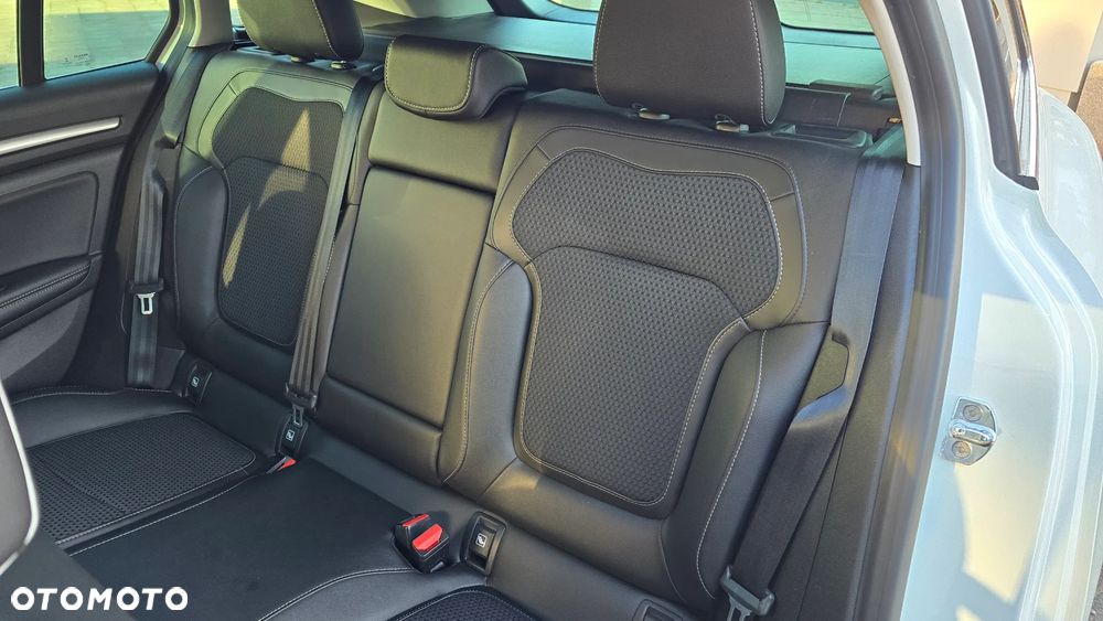 Renault Megane ENERGY TCe 130 EDC BOSE EDITION - 27