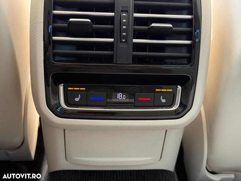 Volkswagen Passat 2.0 TDI DSG Highline - 11
