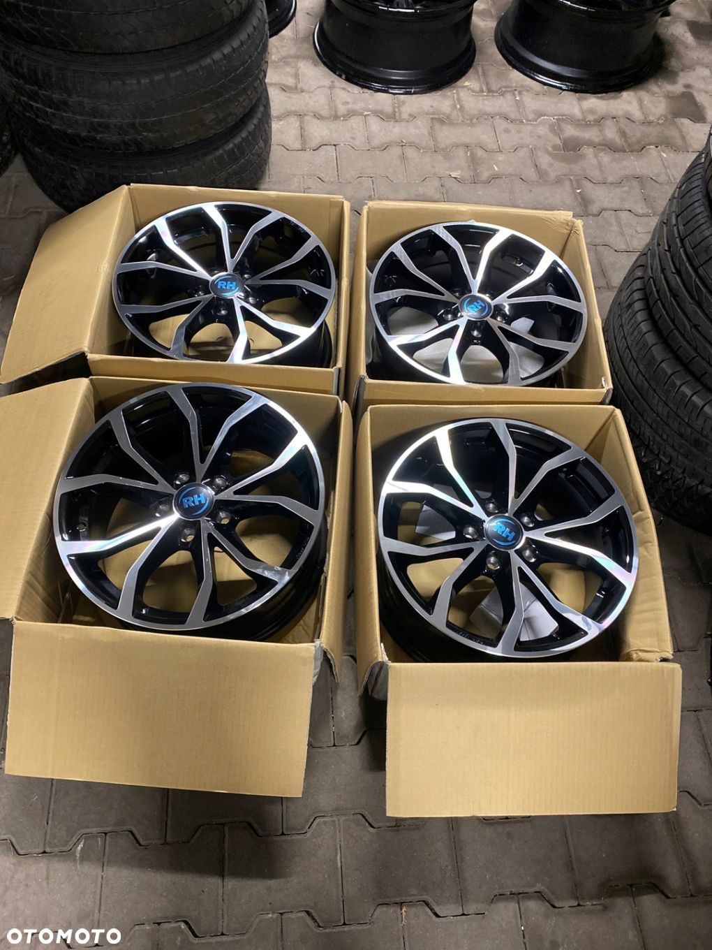 Felgi Aluminiowe RH 5x114,3 8jx17 et45 Nowe - 1