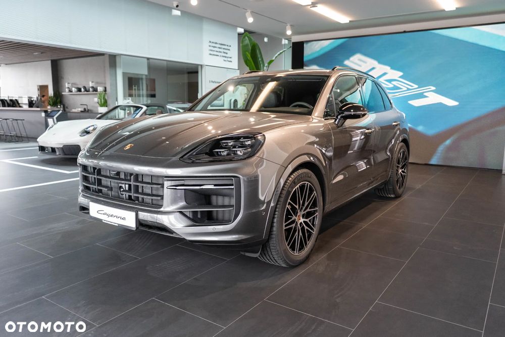 Porsche Cayenne E-Hybrid PHEV - 2