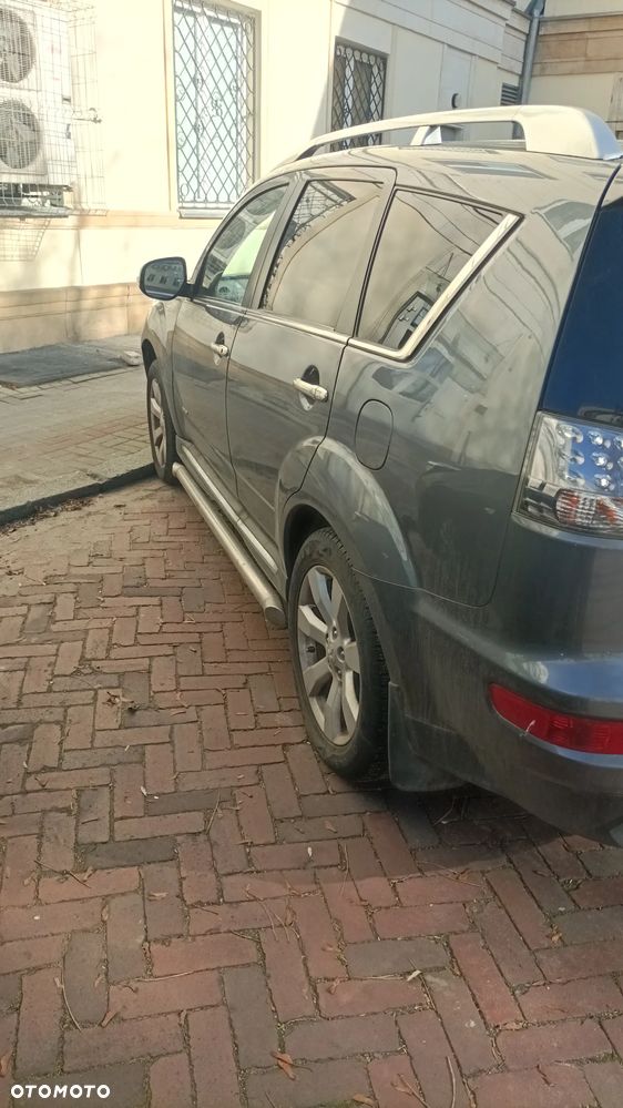 Mitsubishi Outlander 2.2 DID Intense EU5 - 10