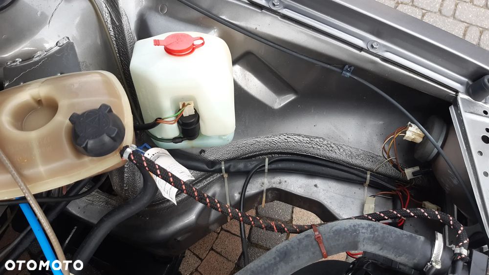 Volkswagen Passat 1.8 GL - 5