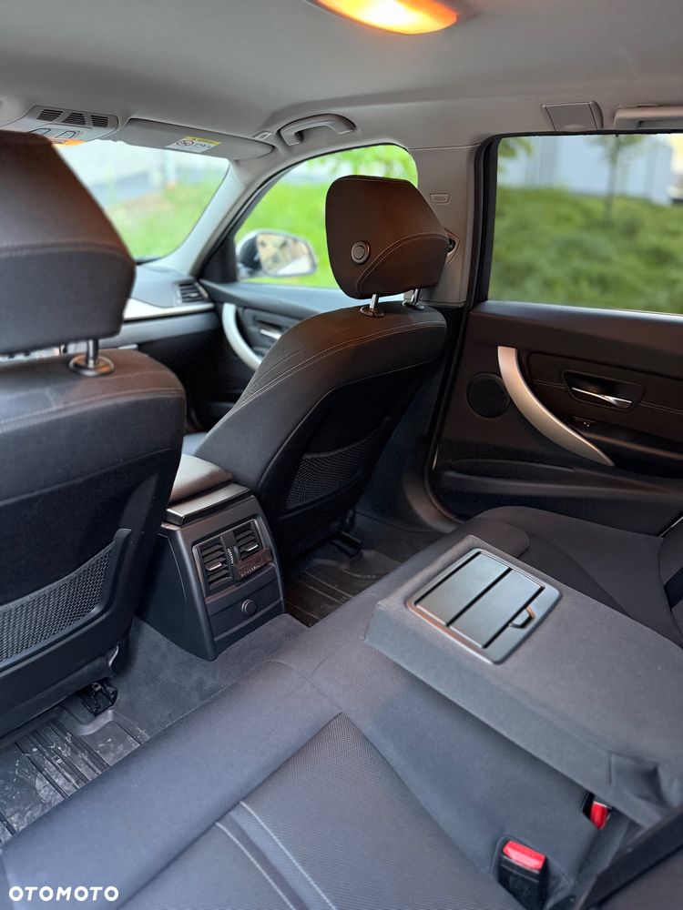 BMW Seria 3 320d Advantage - 14