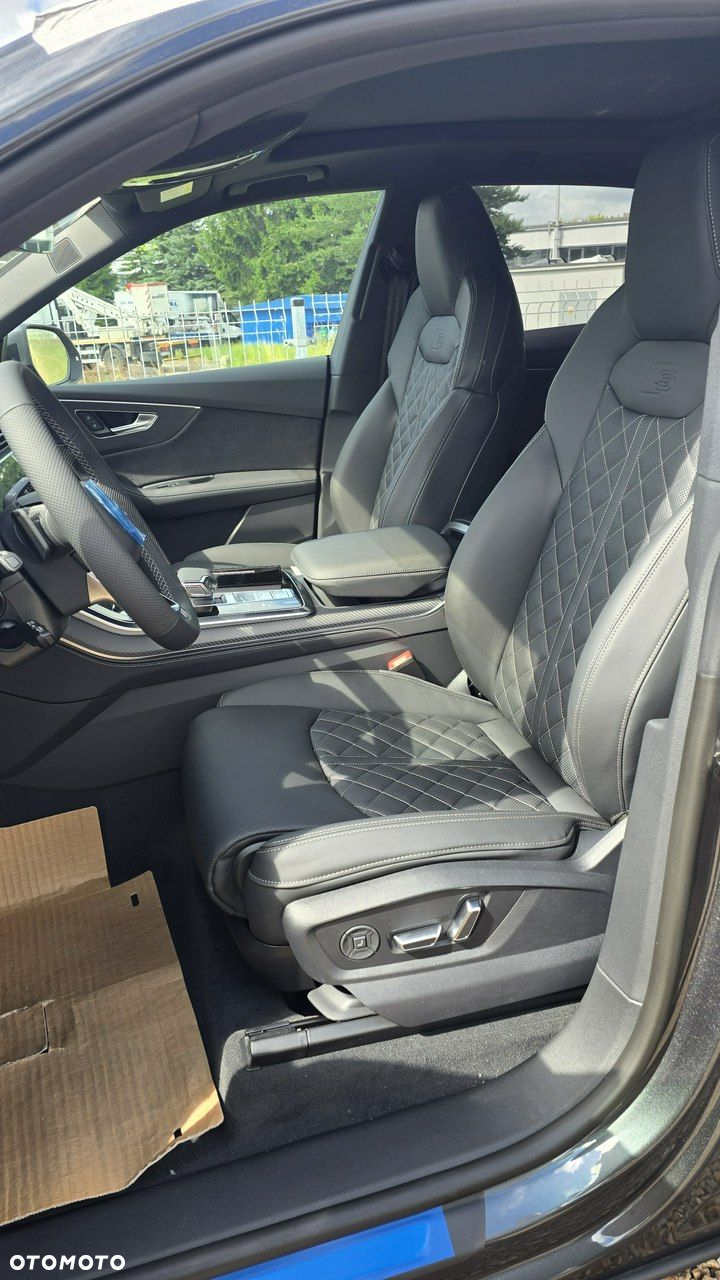 Audi Q8 - 8