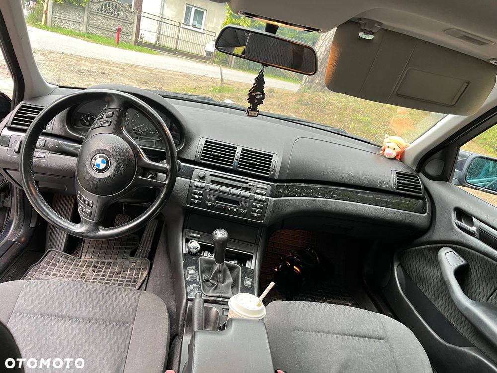BMW Seria 3 320i - 13