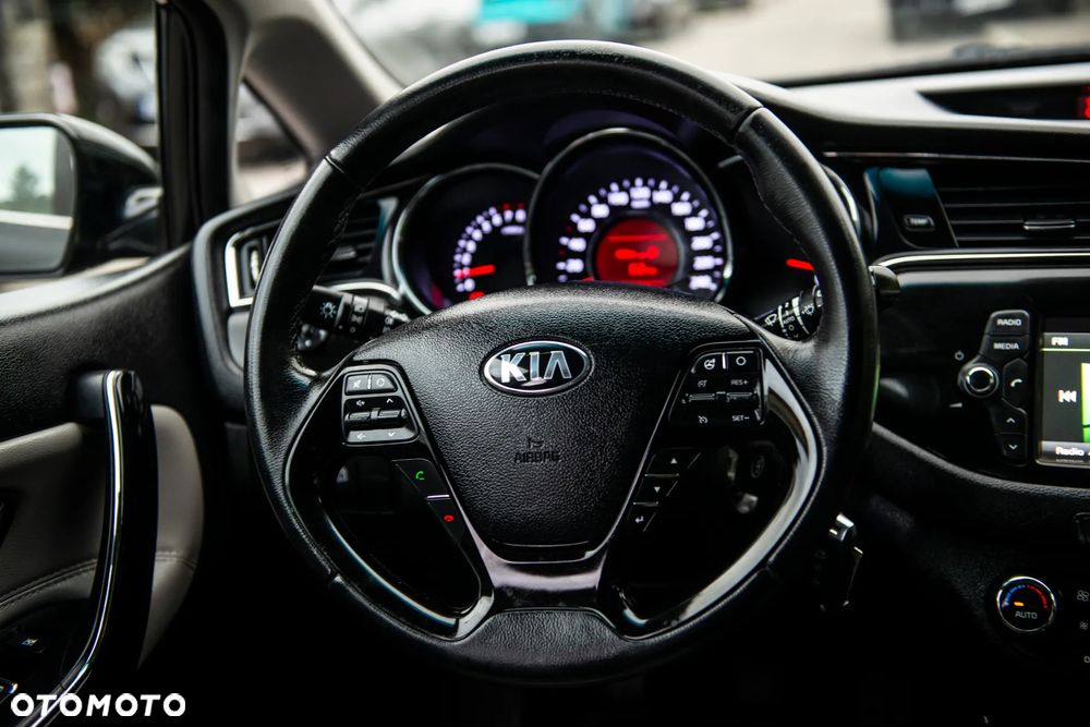 Kia Ceed 1.6 GDI Vision - 30