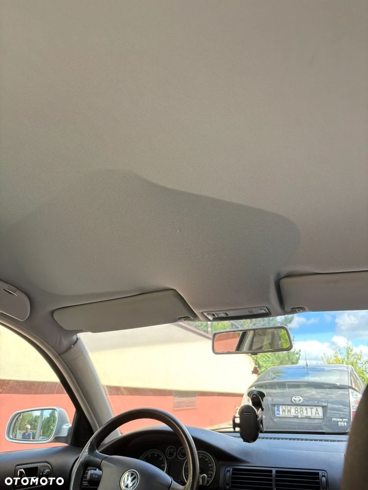 Volkswagen Passat 1.6 - 16