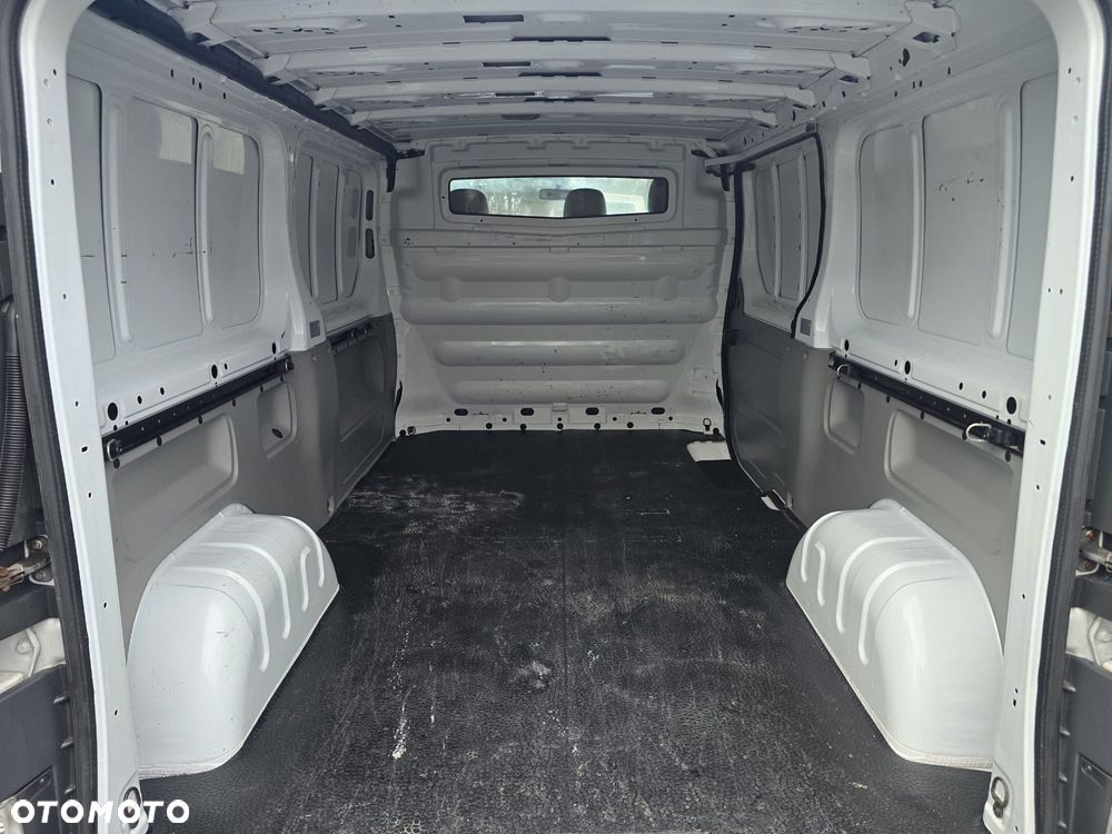 Opel Vivaro - 19