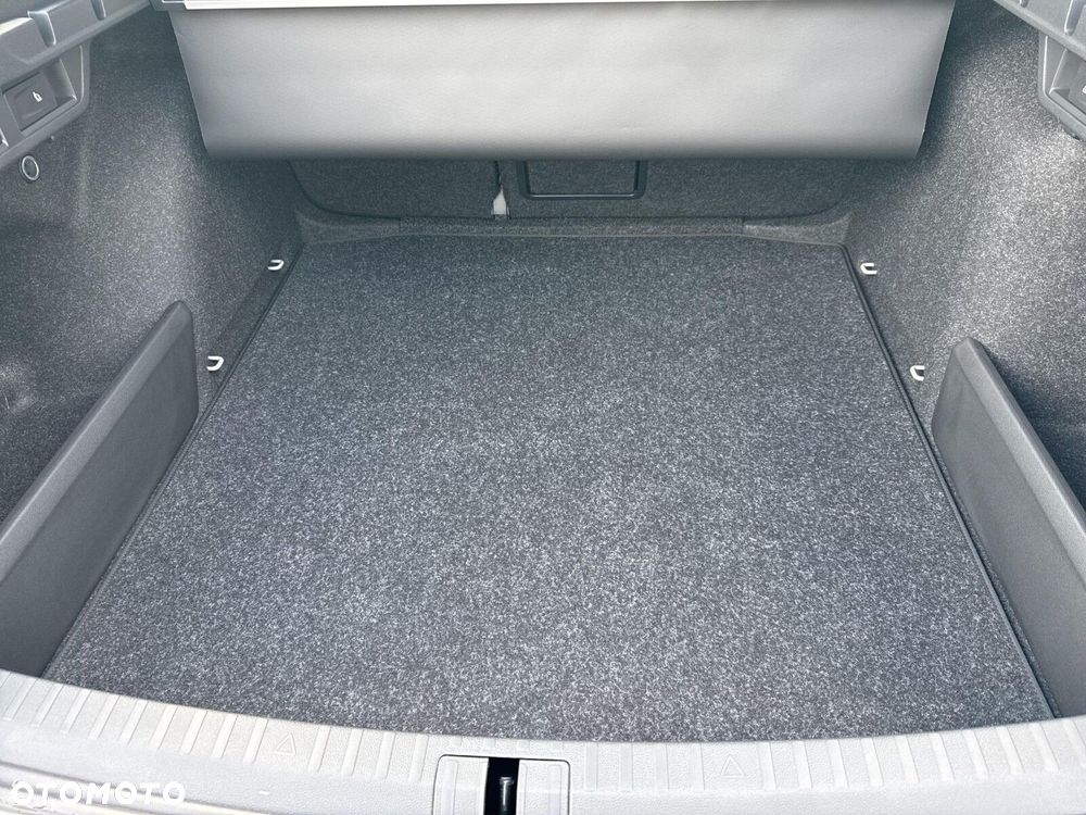 Skoda Octavia 2.0 TSI RS DSG - 23