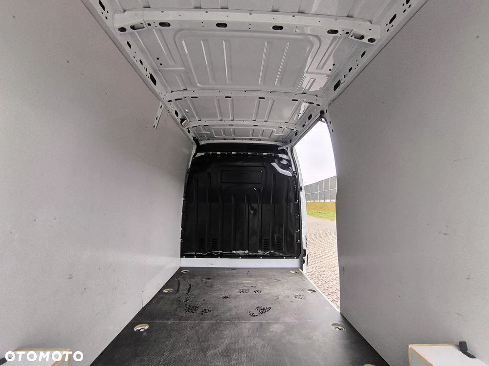 Nissan INTERSTAR - 26