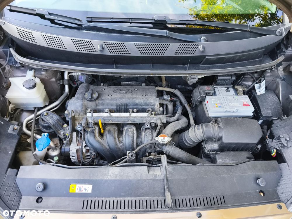 Hyundai ix20 1.4 Comfort - 14