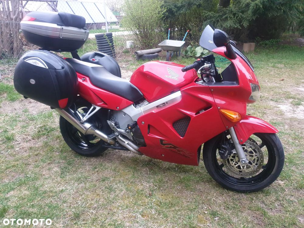 Honda VFR - 2