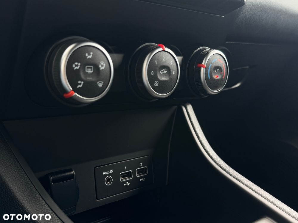 Renault Captur TCe 100 EXPERIENCE - 15