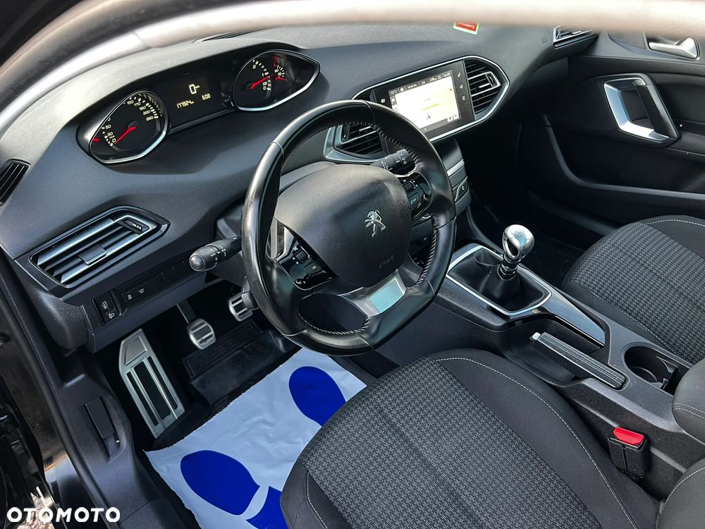 Peugeot 308 - 5