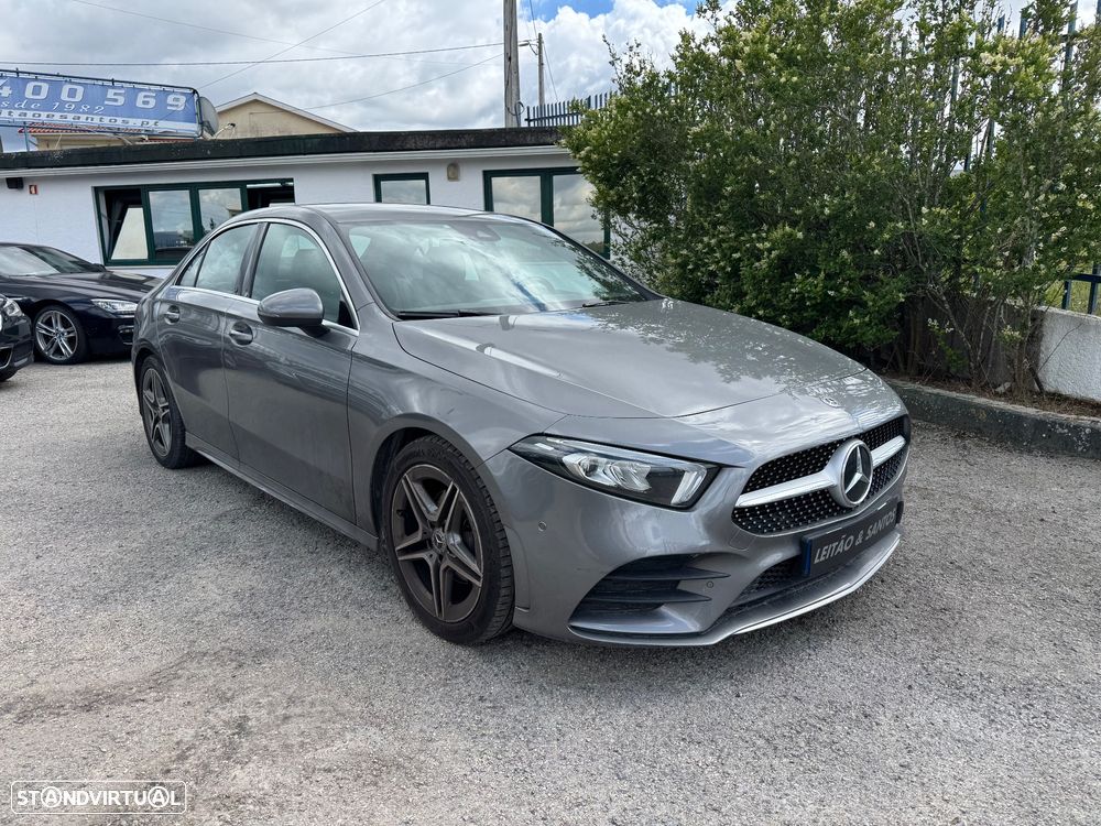 Mercedes-Benz A 200 Limousine AMG Line - 29