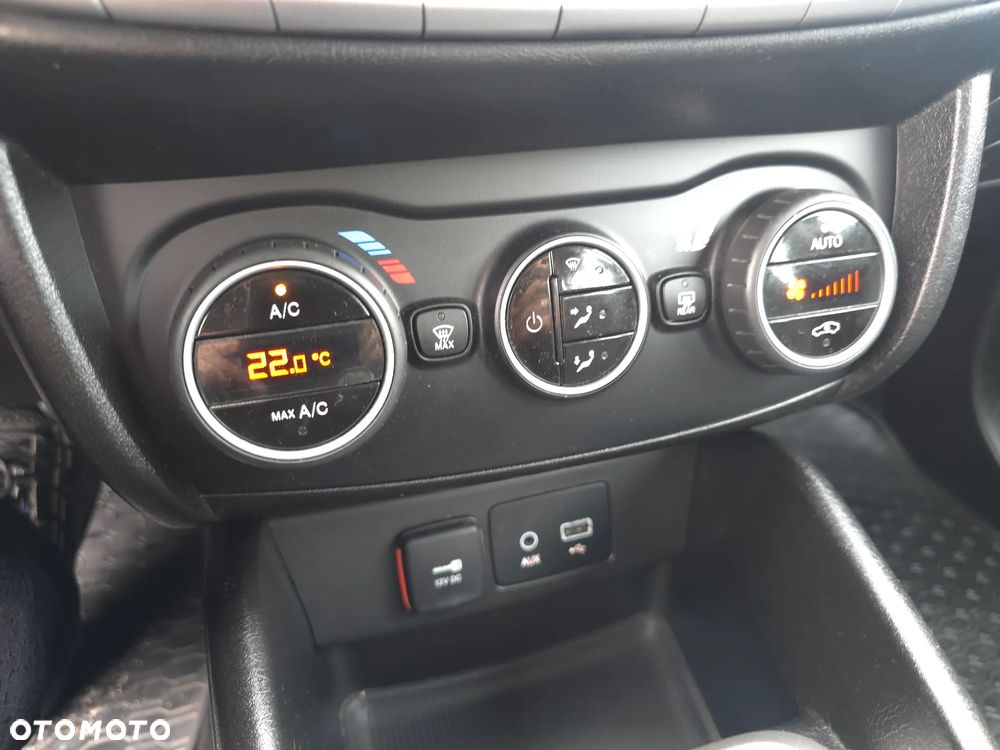 Fiat Tipo 1.6 MultiJet 16v Lounge - 28