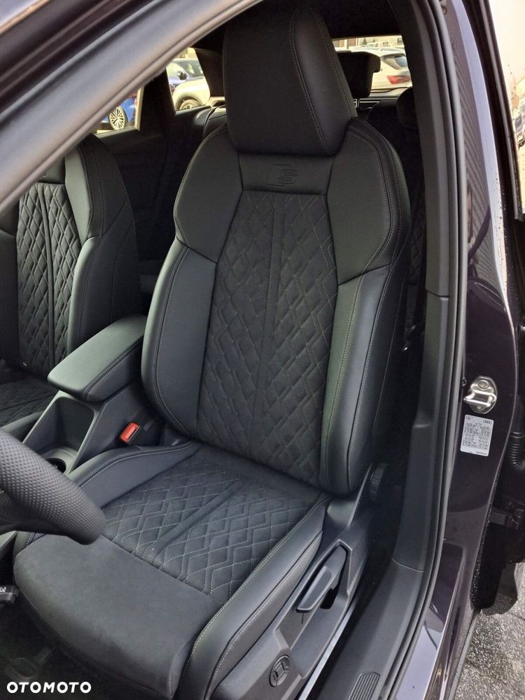 Audi Q4 e-tron - 13