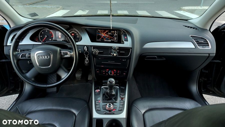 Audi A4 Avant 2.0 TDI - 17