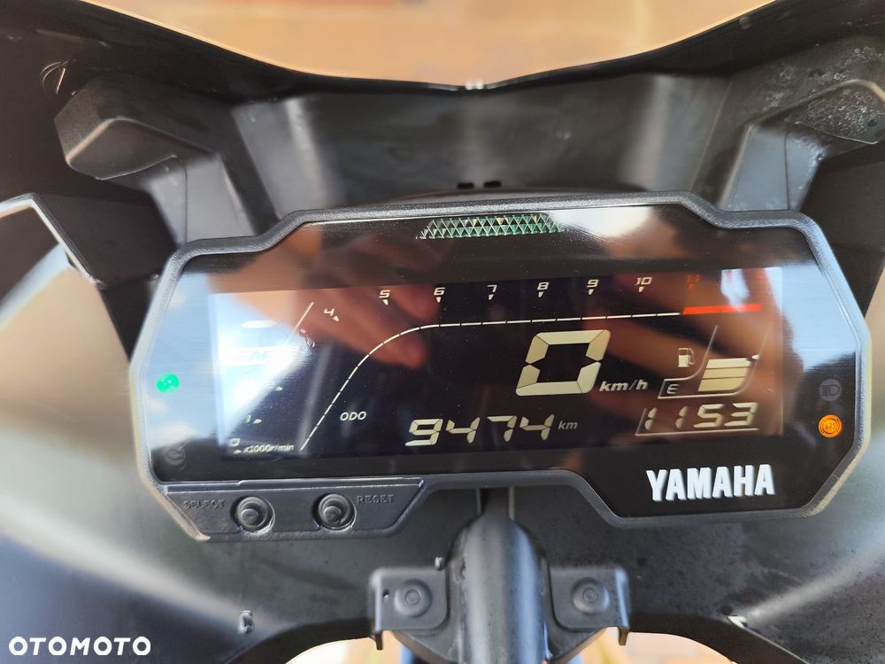 Yamaha YZF - 9
