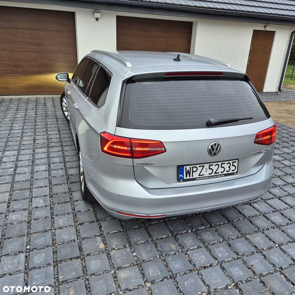 Volkswagen Passat - 4
