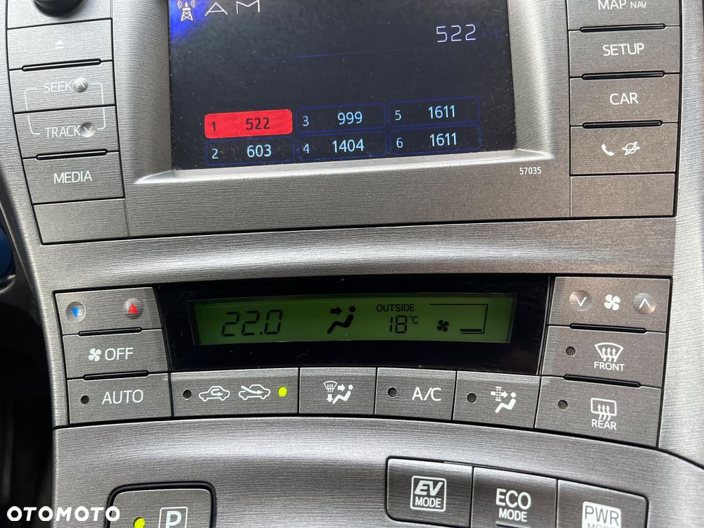 Toyota Prius 1.8 Hybrid Premium - 22