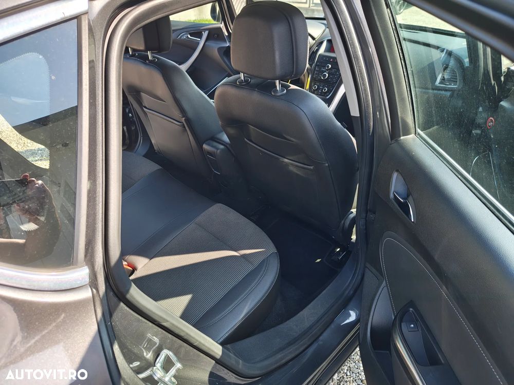 Opel Astra 1.4 Turbo Cosmo - 14