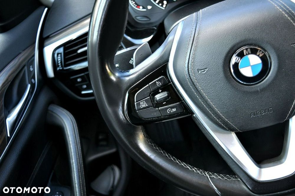 BMW Seria 5 520d Luxury Line sport - 19