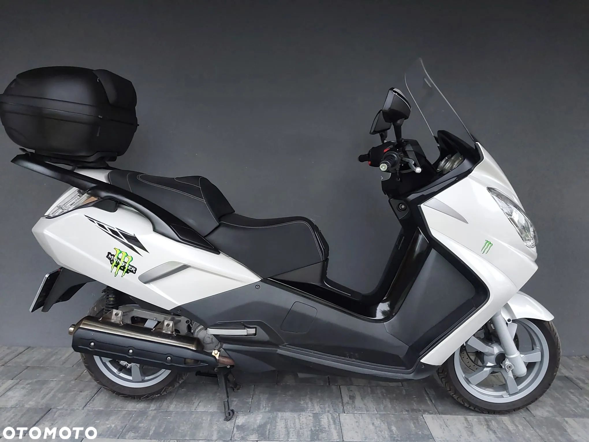 Peugeot Satelis - 1