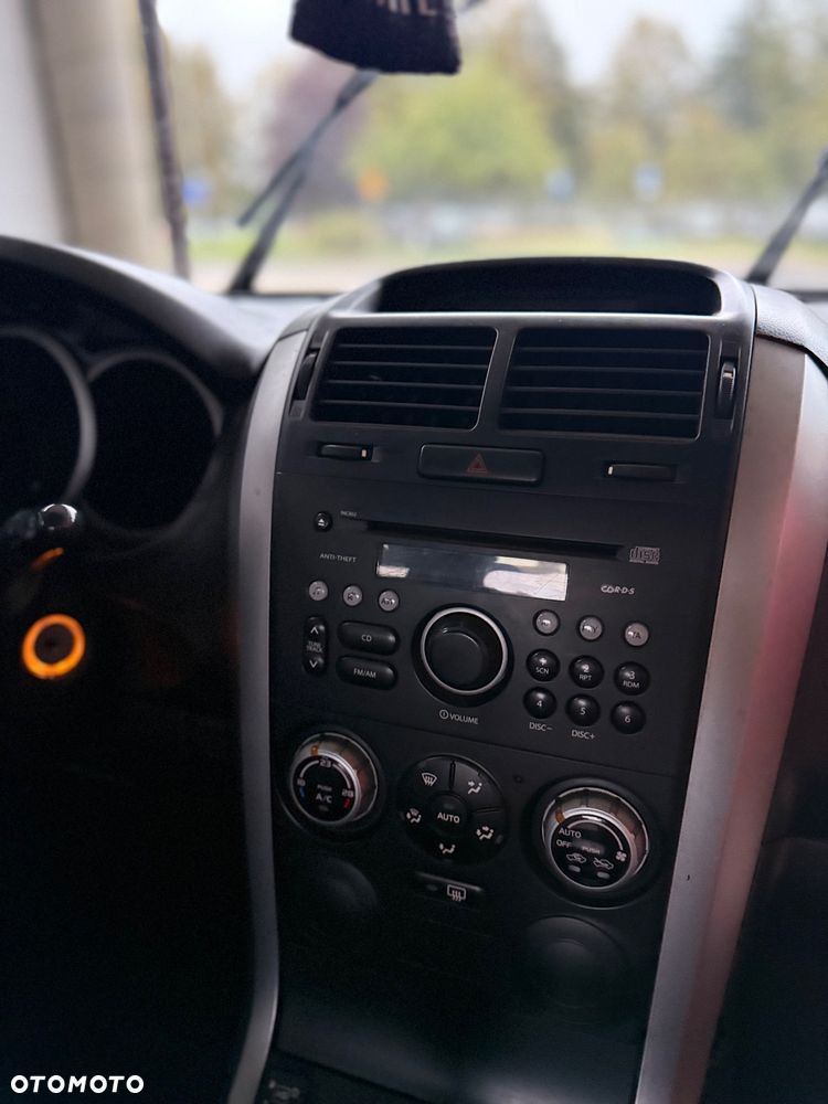 Suzuki Grand Vitara 1.6 - 14
