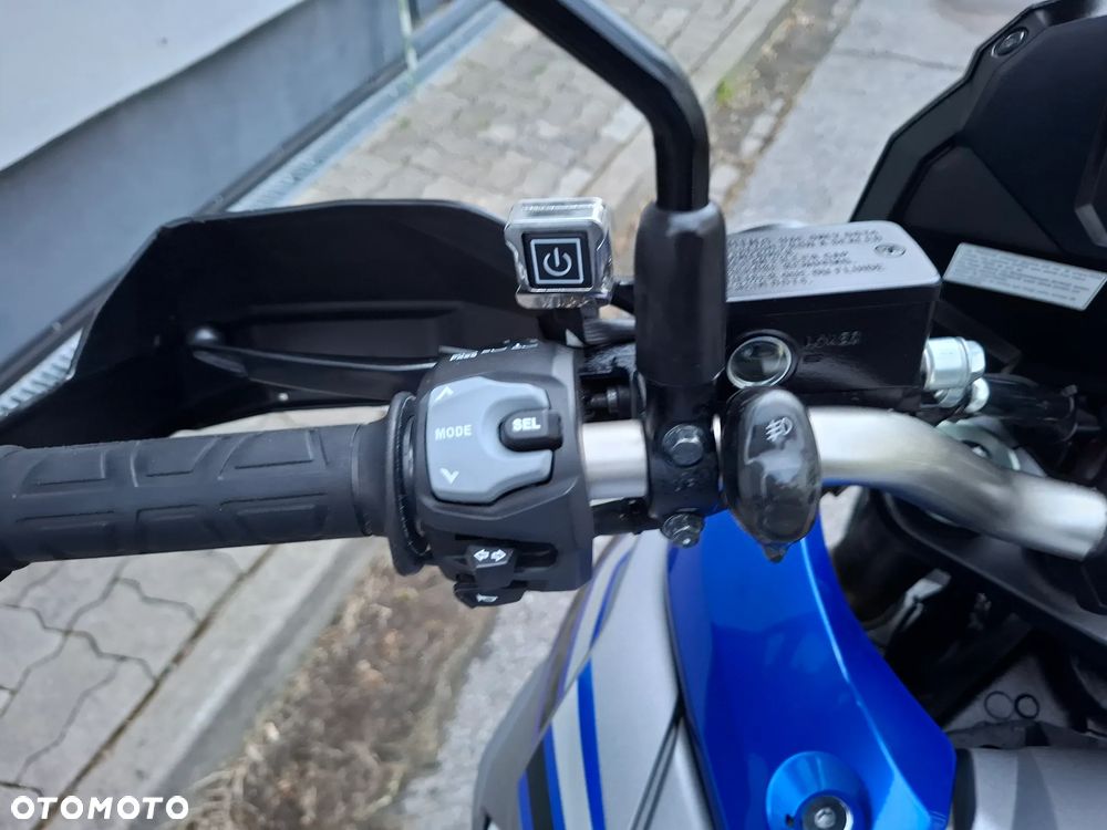 Suzuki DL - 17