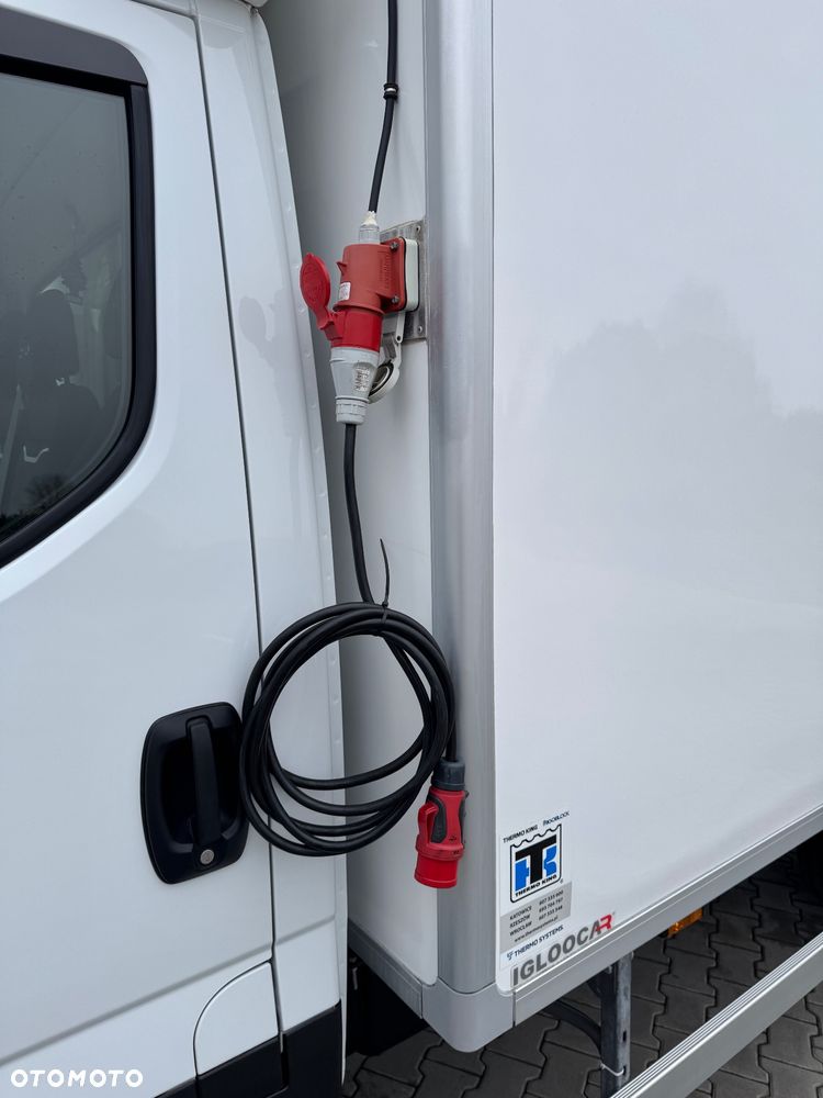 Iveco Daily‼️72C18‼️2021r 3.0 HI-MATIC Chłodnia/Mroźnia zakres -32C/+22C THERMO KING V-500 MAX Źródło Zasilania 400V Grube Ściany/Podłoga Przegroda komorowa‼️ Full LED na bliźniaku Salon Polska DMC7200kg - 36