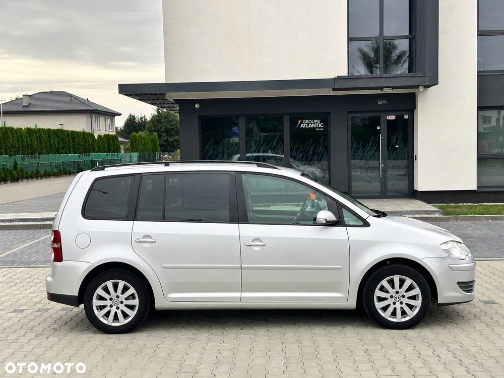 Volkswagen Touran 1.9 TDI Trendline DSG - 7