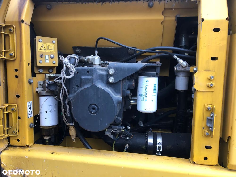 Komatsu PC 210LC-8 - 6