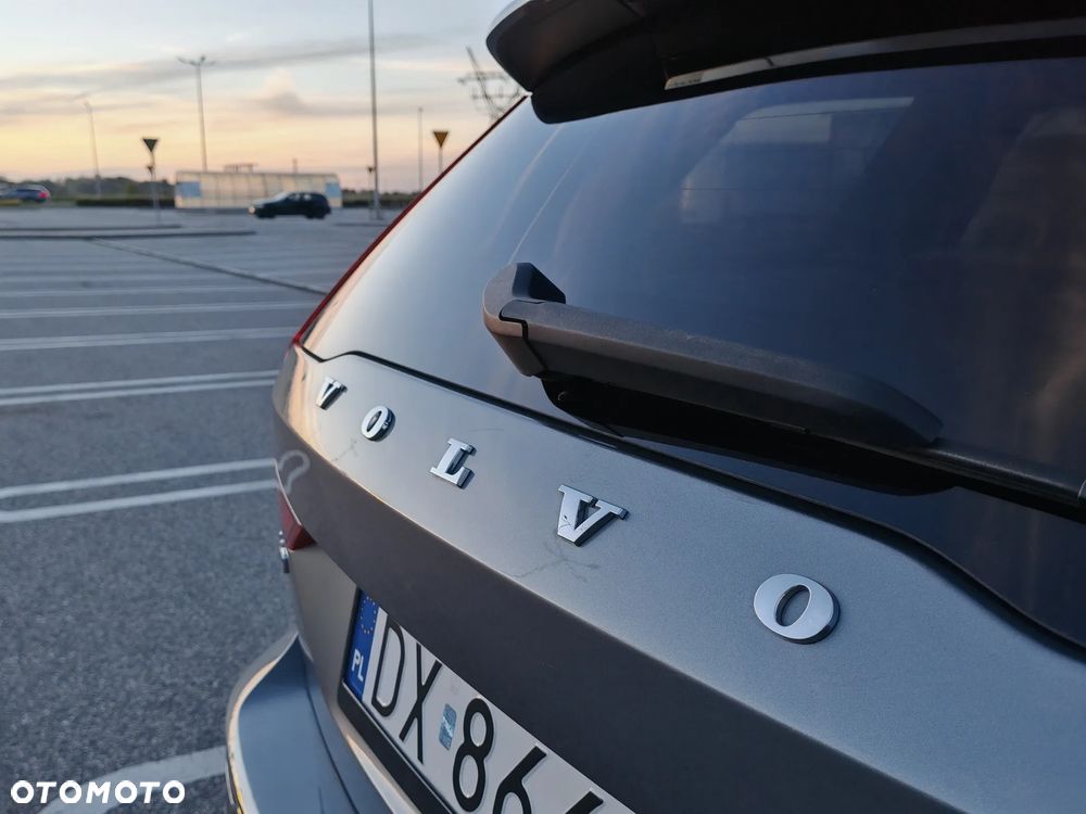 Volvo V60 Cross Country T5 AWD Geartronic Pro - 11