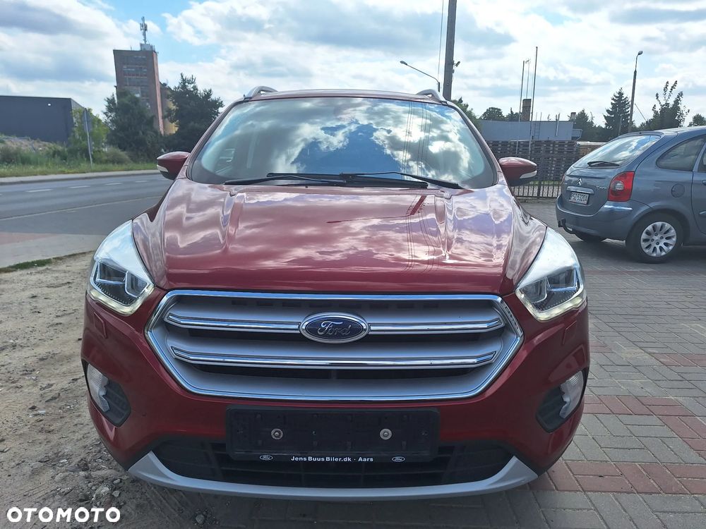 Ford Kuga 1.5 EcoBoost 2x4 Titanium - 1