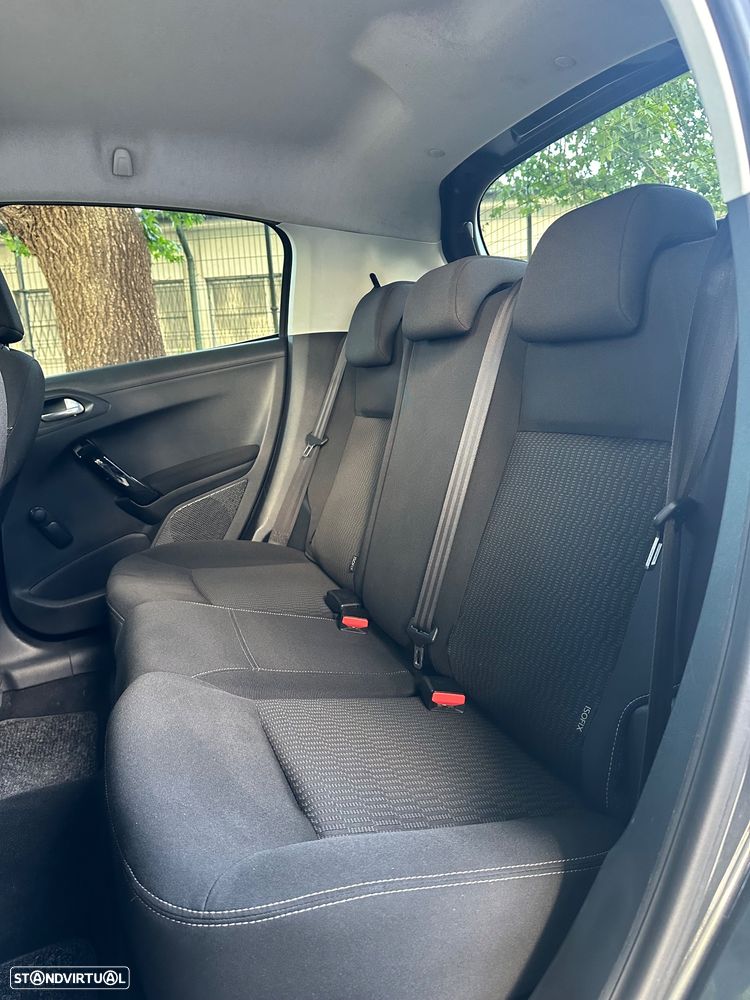 Peugeot 208 1.2 PureTech Style - 21