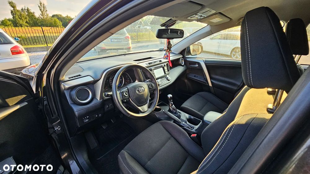 Toyota RAV4 - 9