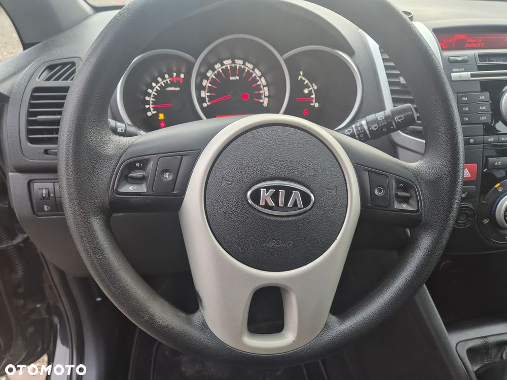 Kia Venga 1.4 CVVT ISG Vision - 16