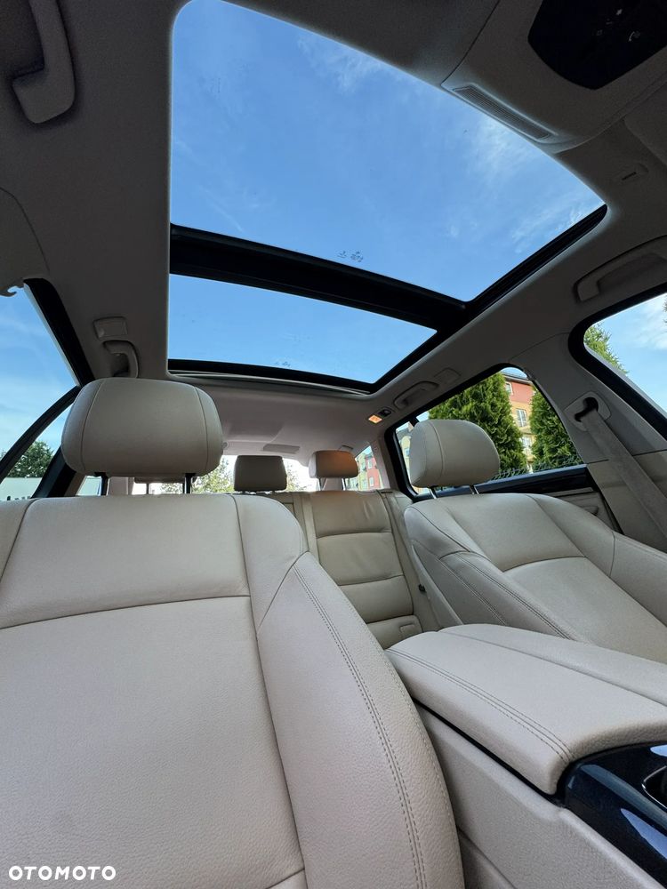BMW Seria 5 525d Luxury Line - 17