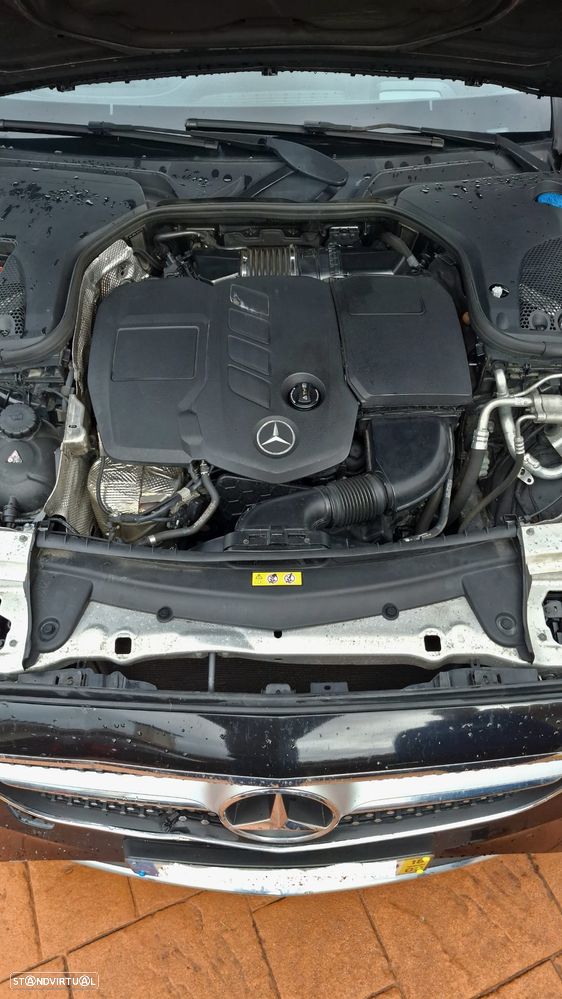 Mercedes-Benz E 220 d AMG Line - 2
