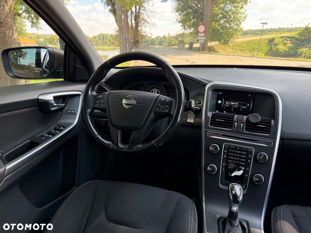 Volvo XC 60 D3 Geartronic Momentum - 19