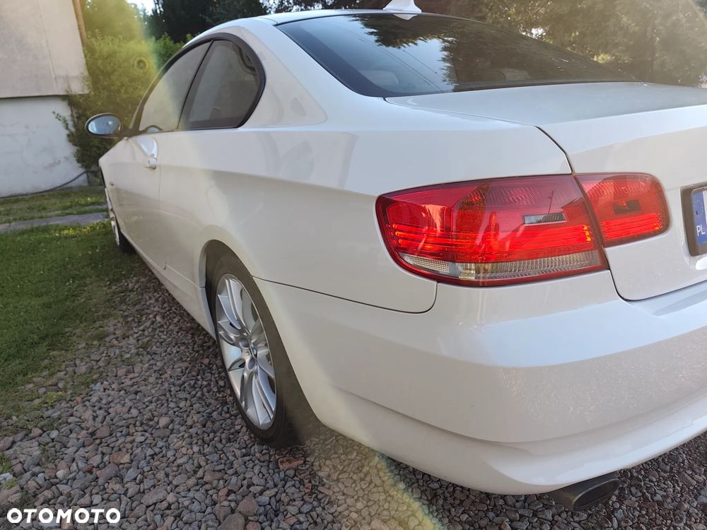 BMW Seria 3 320d Coupe - 11