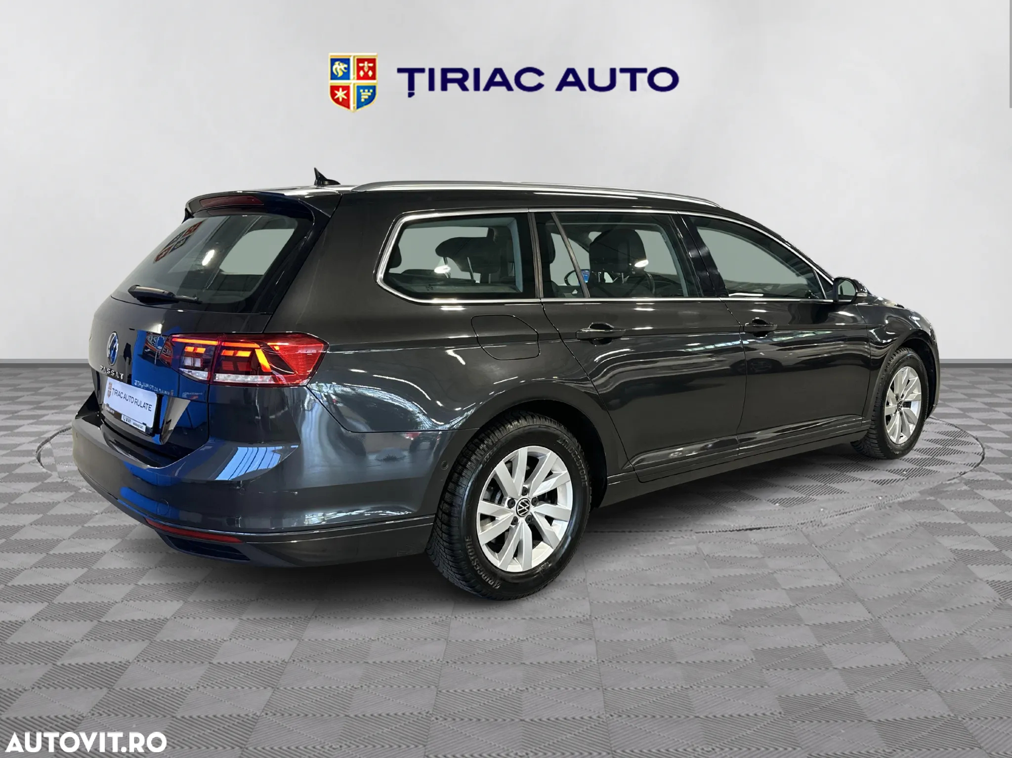 Volkswagen Passat - 5
