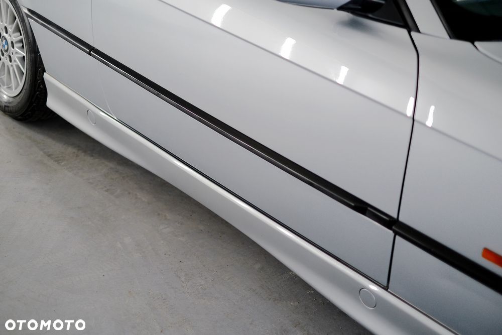 BMW Seria 3 323i - 12