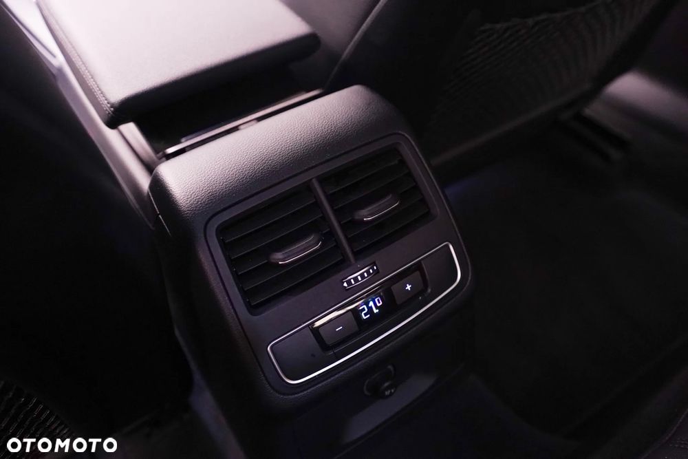 Audi A4 Limousine - 37