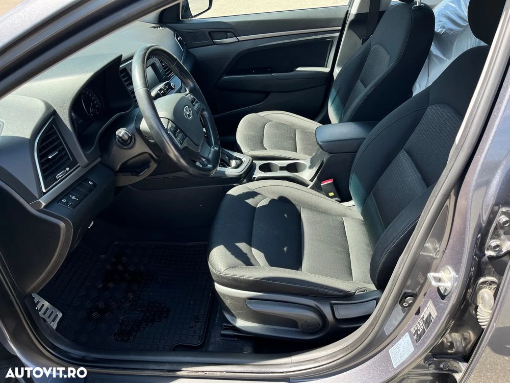 Hyundai Elantra 1.6 CRDI 7DCT Exclusive - 11
